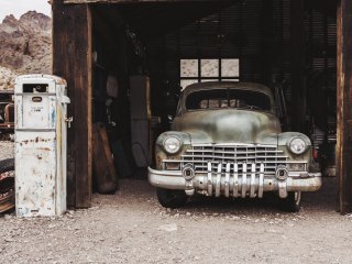 Obraz Wieloczęściowy Stary Samochód W Stylu Vintage