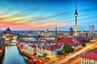 Obraz Wieloczęściowy Kolorowe Niebo I Panorama Berlina