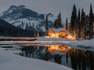Obraz Wieloczęściowy Emerald Lake W Kanadzie Zimą