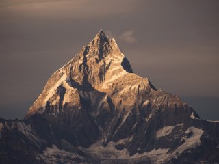 Obraz Wieloczęściowy Himalajski Szczyt W Nepalu